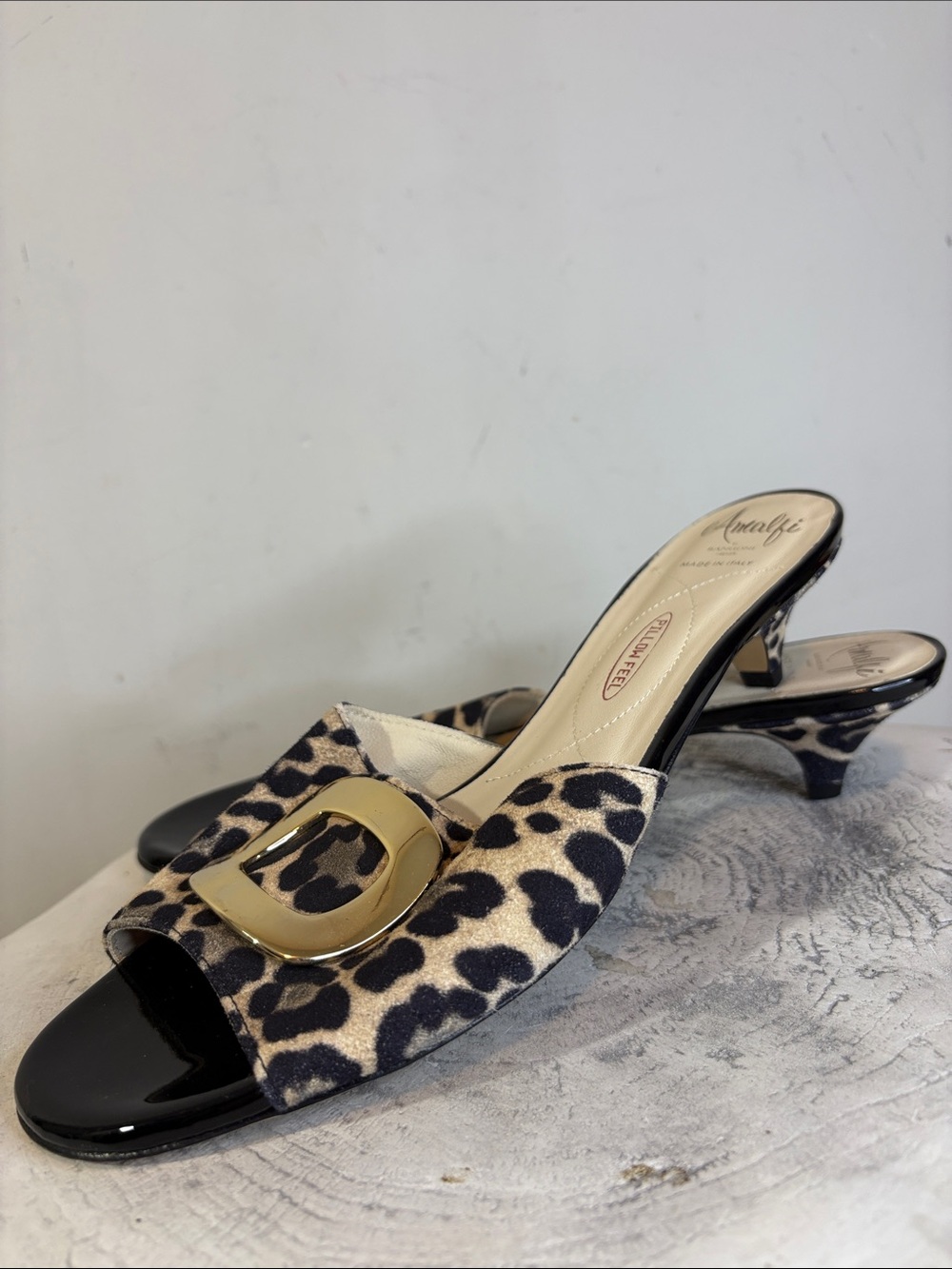 Amalfi by Rangoni Dalmazia Kitten Heel Slide Sandals Leopard Leo/Gold Ornament
